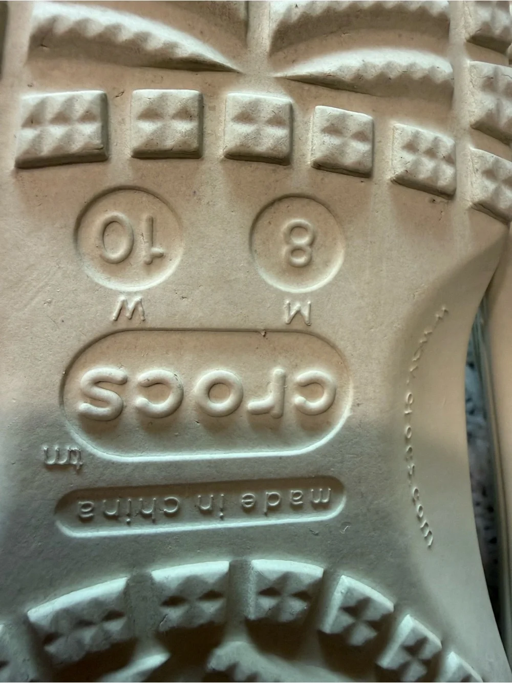Safisty X Crocs classic clogs in the bone color way unísex W 10 M 8